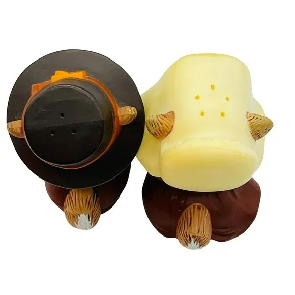 Hallmark Thanksgiving Pilgrim Squirrel Chipmunk Salt Pepper Shakers 1990s VTG - Picture 6 of 8